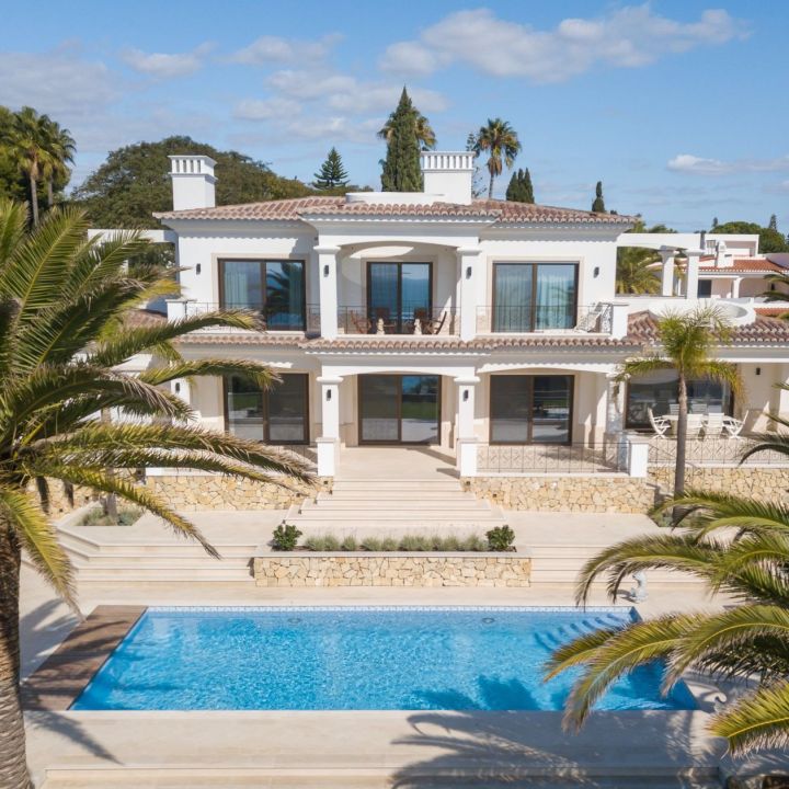 Casa Céu Branco